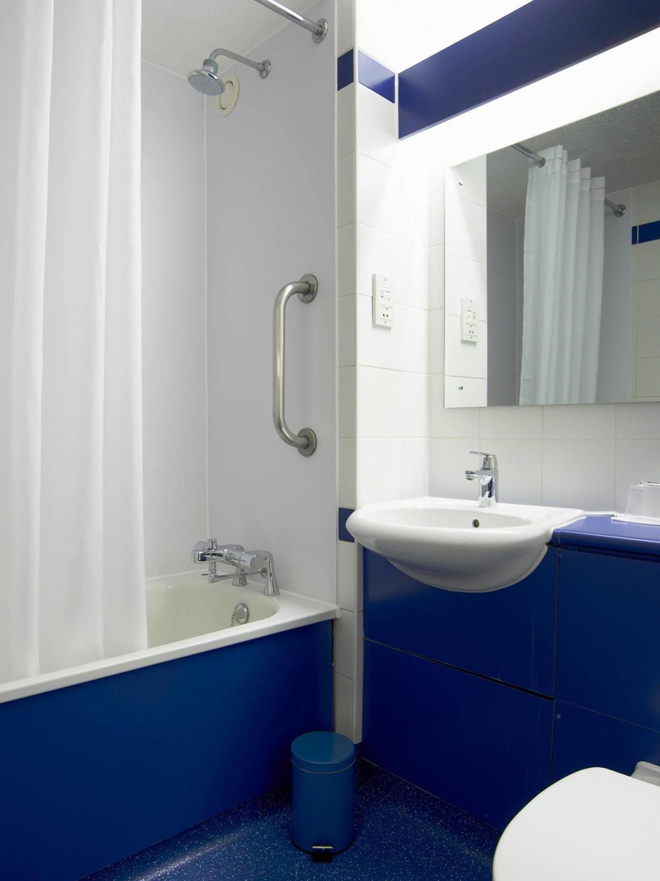 Travelodge Bristol Central Anchor Road 외부 사진