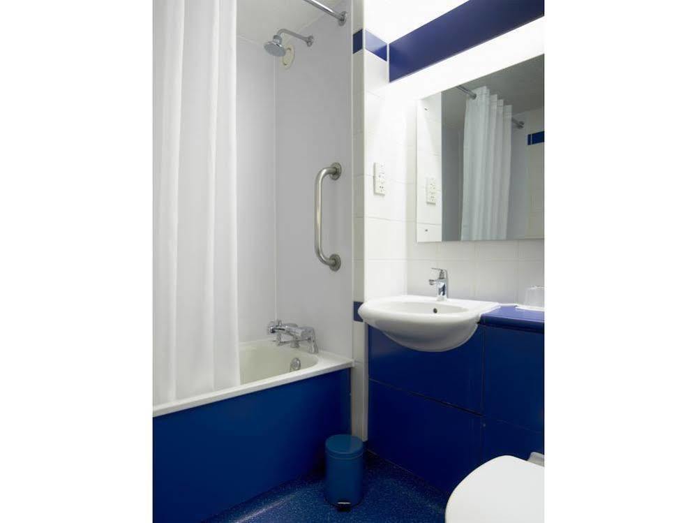 Travelodge Bristol Central Anchor Road 외부 사진